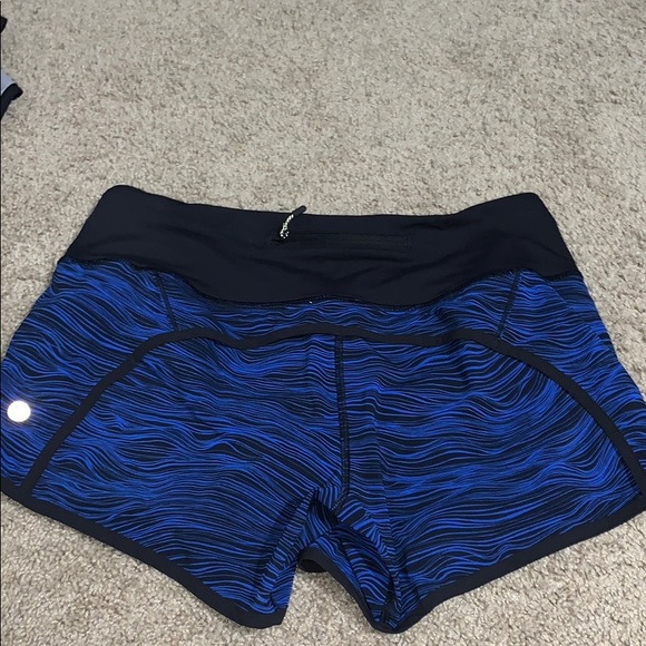Workout shorts - Picture 2 of 3